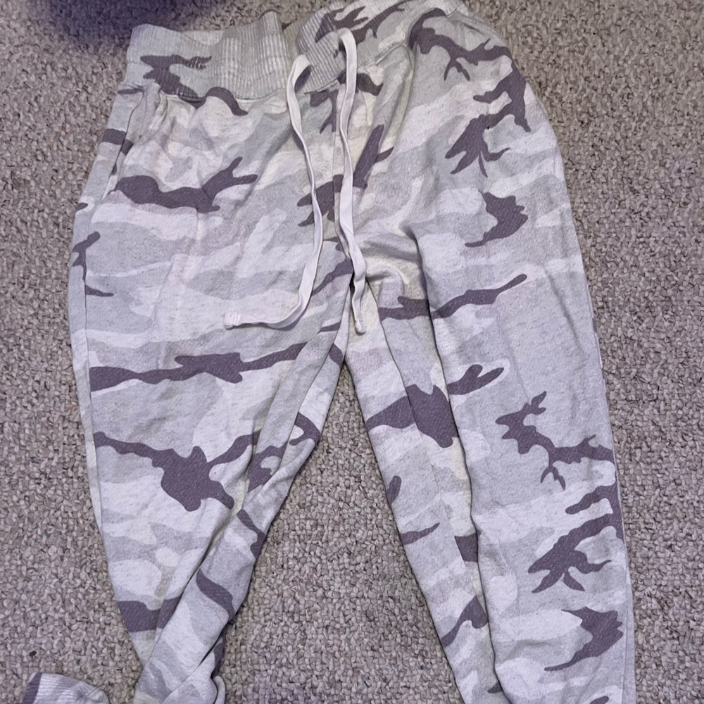 Camo cinched pants